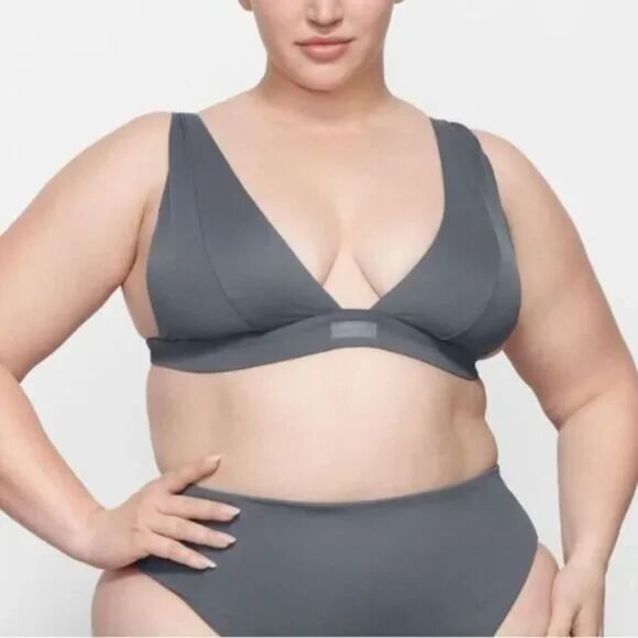 Skims PLUNGE BIKINI TOP SZ M in Gunmetal NWT - Picture 1 of 6